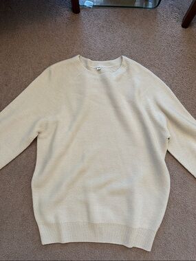 Uniqlo Men’s Cream Crewneck Sweater - Textured Knit